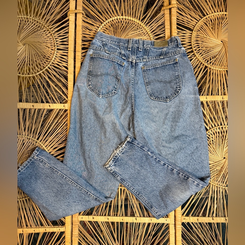 Vintage High Waisted Mom‎ Jeans Light Wash 90s Denim – Size 12 s broke in denim!